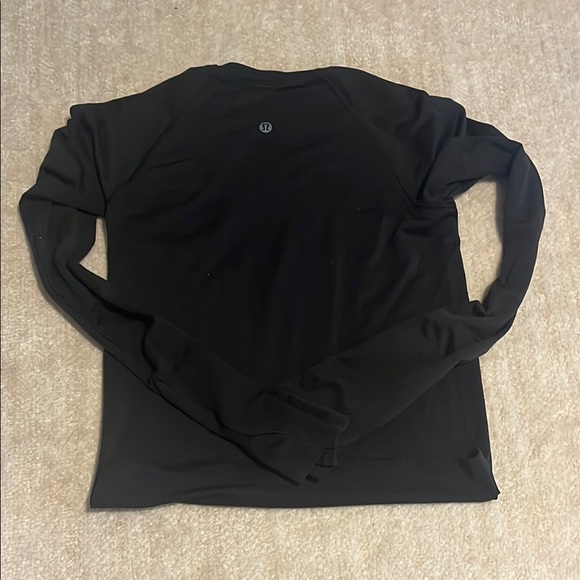Swiftly Tech Long-Sleeve Shirt
2.0 *Waist Length - Picture 2 of 3